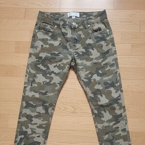 Kendall & Kylie camo skinny jean